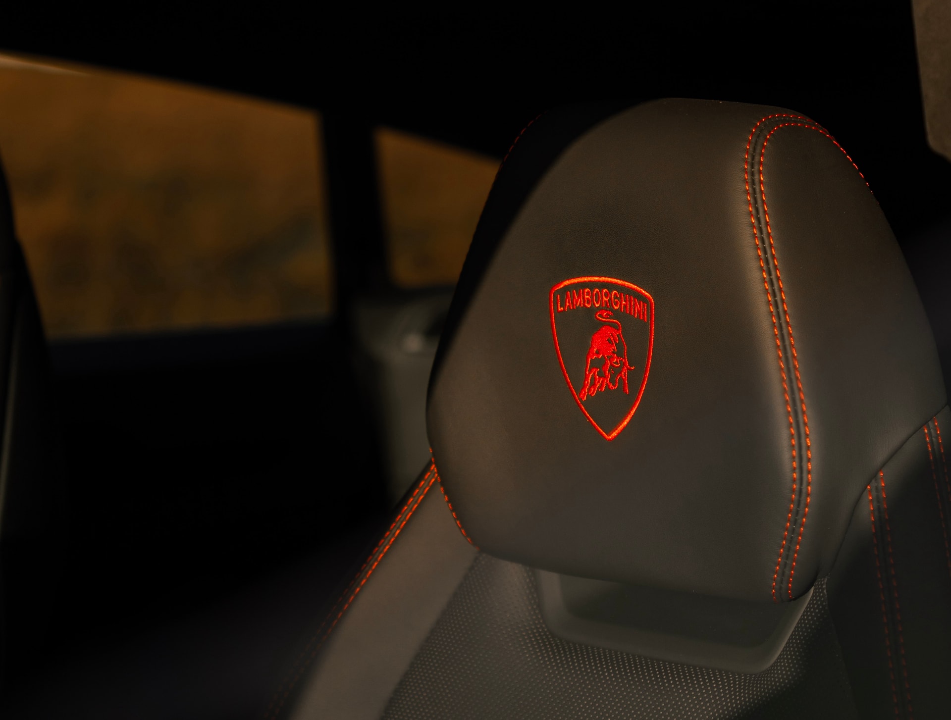 Lamborghini Urus S interior