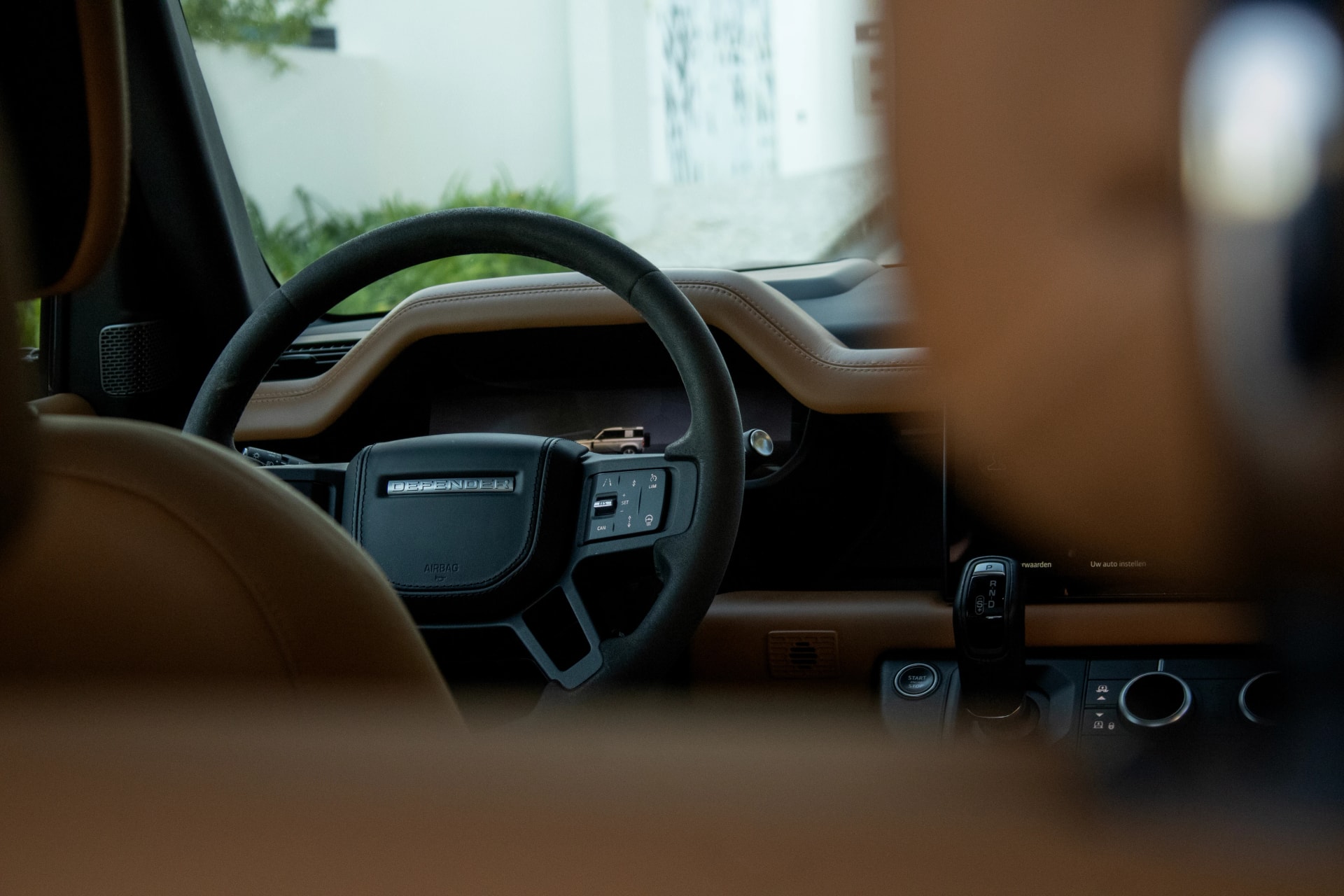 Land Rover Defender 90 interior