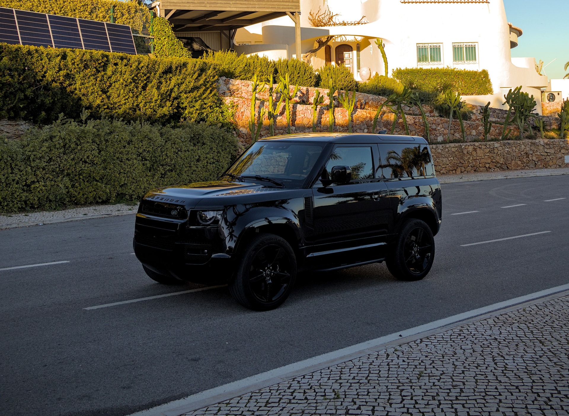 Land Rover Defender 90 overview