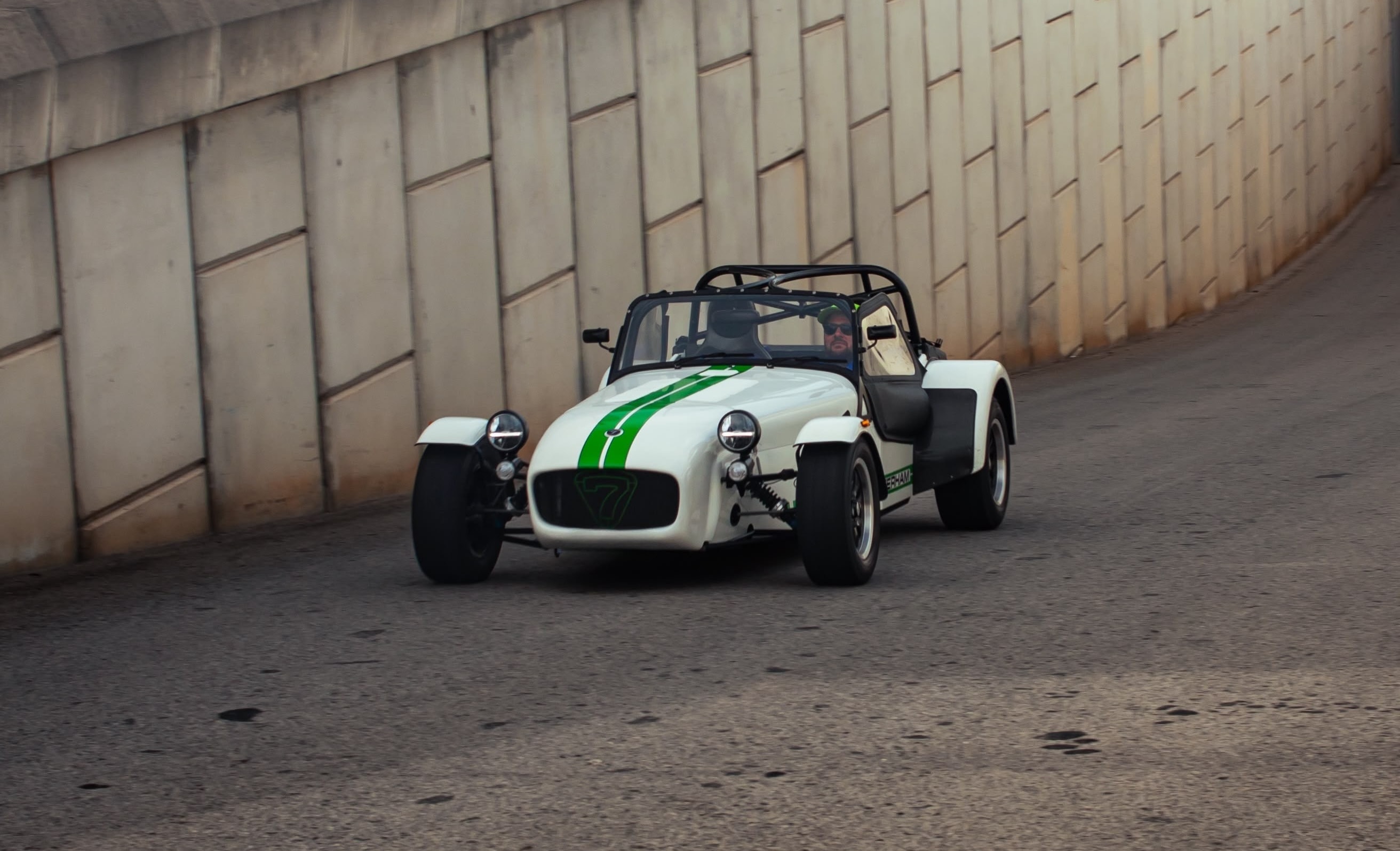 REV caterham 275R img1