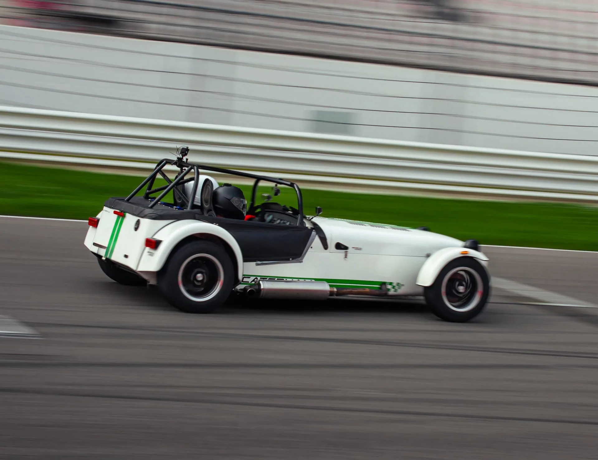 REV caterham 275R img1