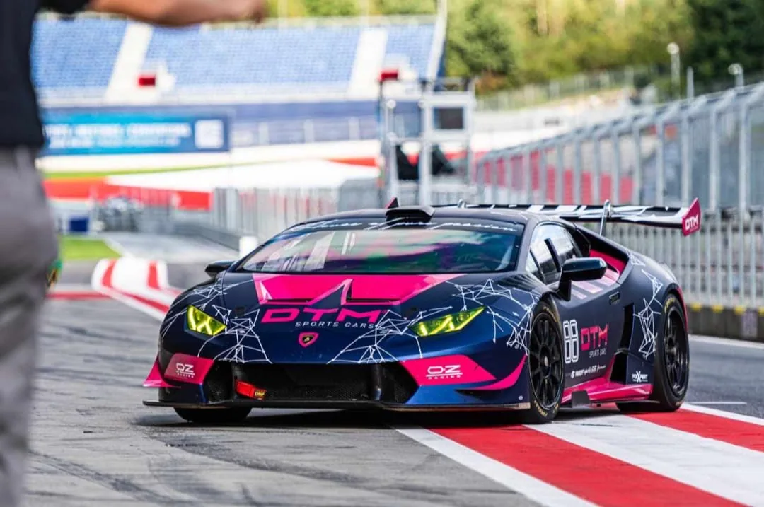REV Lamborghini huracan super trofeo img1